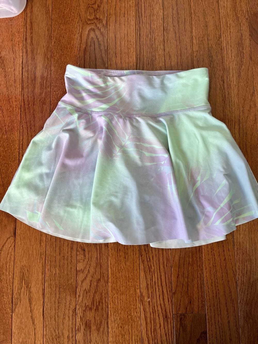 Two Old Navy Active Skorts in L (10-12) - Picture 5 of 8